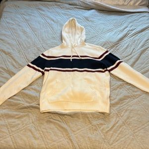 White wool Old Navy sweatshirt